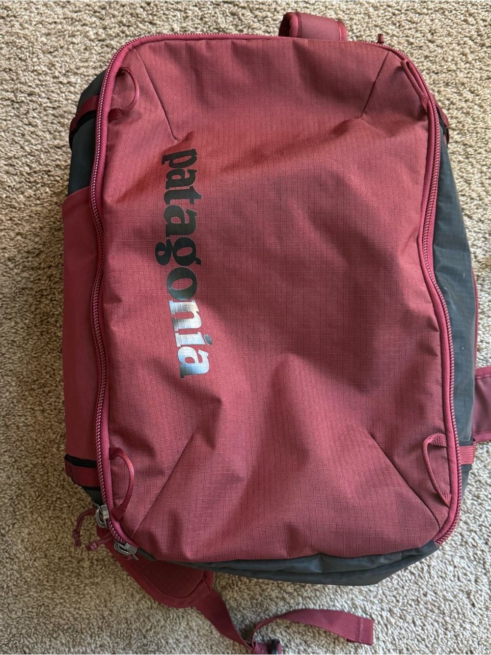 Patagonia Black Hole® Mini MLC® Pack 30L -Maroon discontinued color